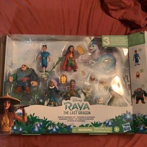 Raya and the last dragon set